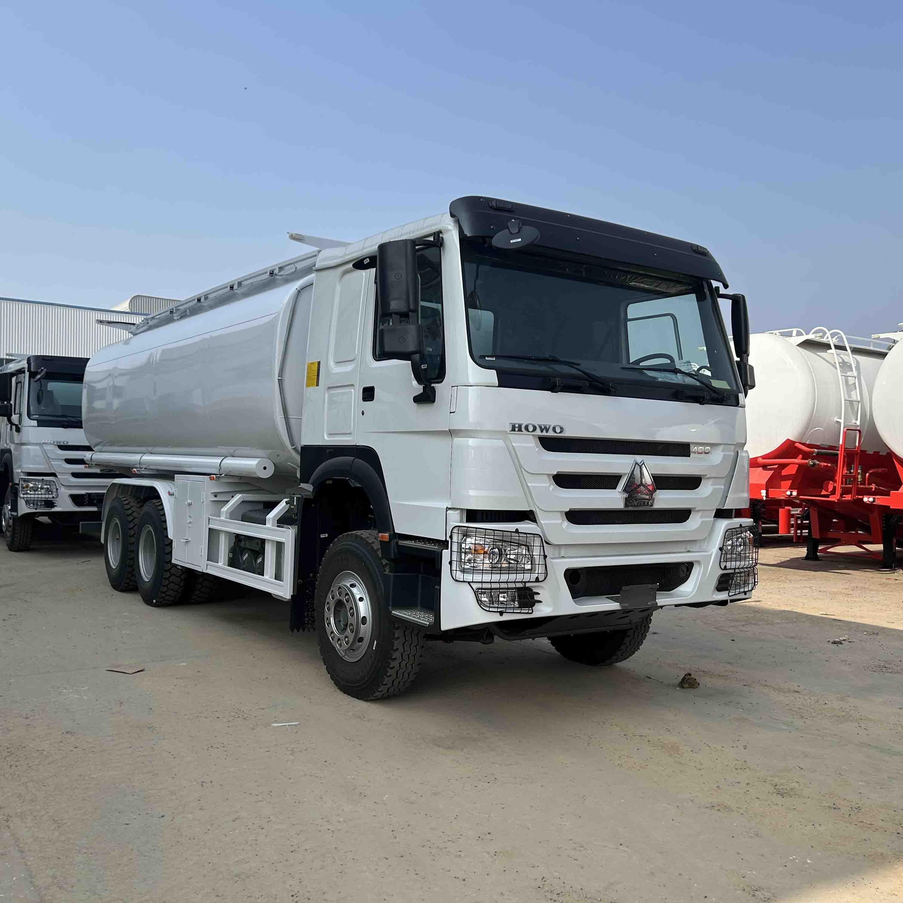 HOWO 6x4 400HP எரிபொருள் டேங்க் டிரக்